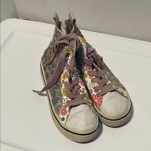 Steve Madden Kids Shoes with Floral Design - White and Pink
